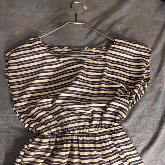Little striped dress - Picture 2 of 3